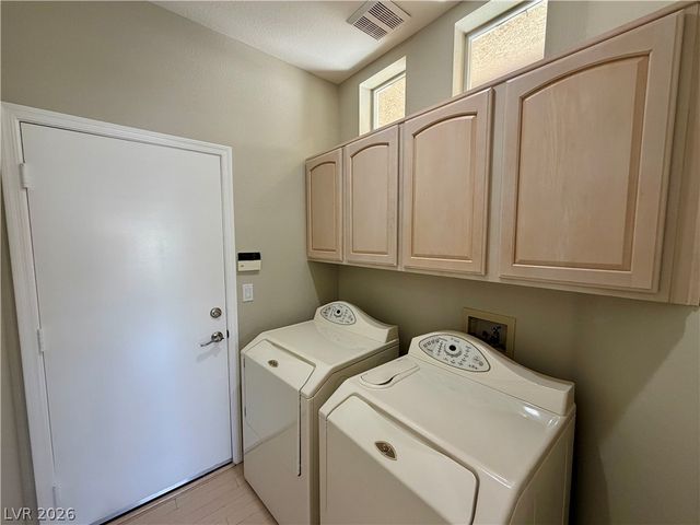 276 Heatherstone Street, Henderson, NV 89052