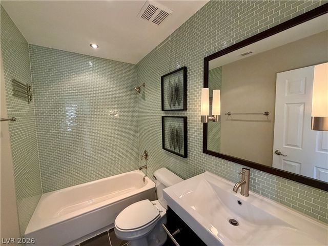 276 Heatherstone Street, Henderson, NV 89052