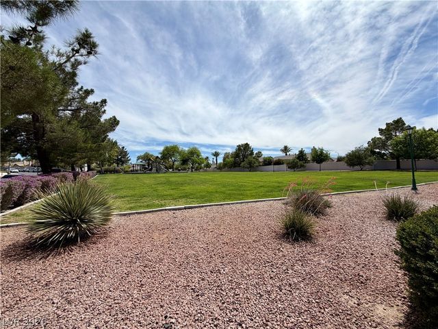 276 Heatherstone Street, Henderson, NV 89052