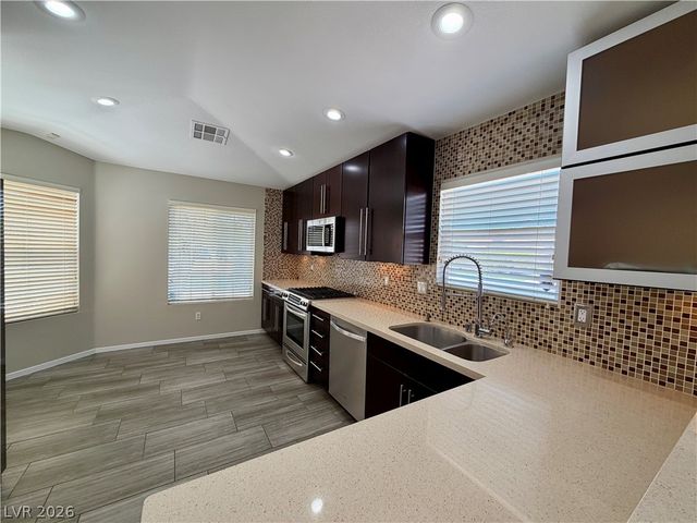 276 Heatherstone Street, Henderson, NV 89052