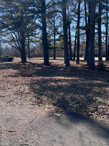 303 Daybreak Drive, Jonesboro, AR 72401