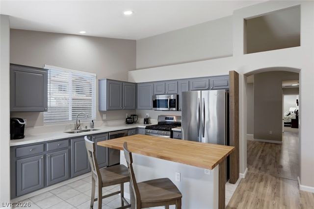 833 Glitter Glen Court, Las Vegas, NV 89123