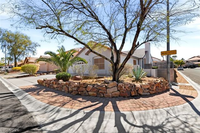 833 Glitter Glen Court, Las Vegas, NV 89123