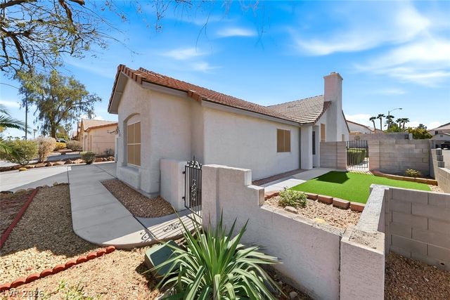 833 Glitter Glen Court, Las Vegas, NV 89123
