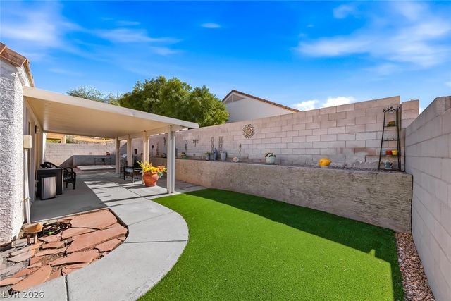 833 Glitter Glen Court, Las Vegas, NV 89123