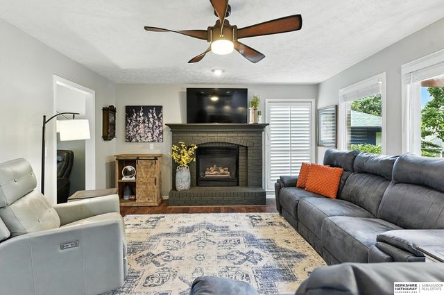 17239 Orchard Avenue, Omaha, NE 68135