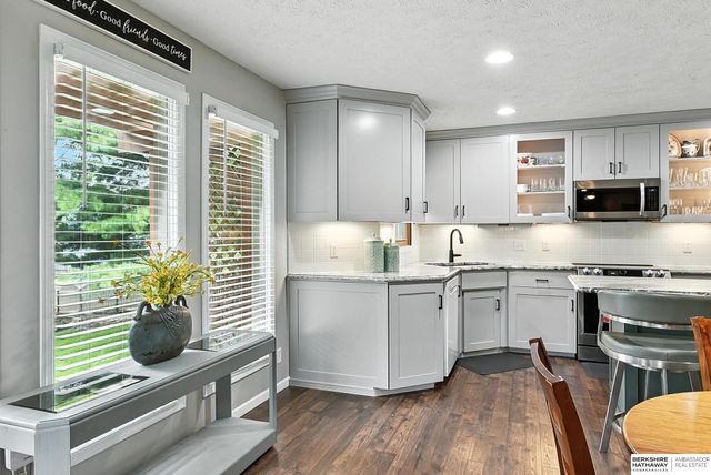 17239 Orchard Avenue, Omaha, NE 68135