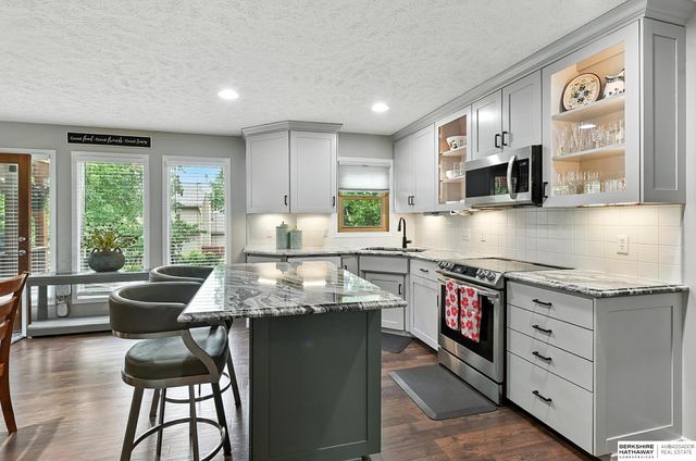 17239 Orchard Avenue, Omaha, NE 68135