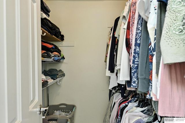 17239 Orchard Avenue, Omaha, NE 68135