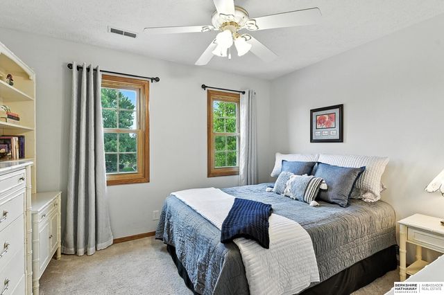 17239 Orchard Avenue, Omaha, NE 68135