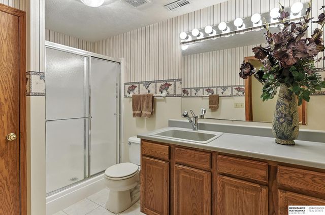 17239 Orchard Avenue, Omaha, NE 68135