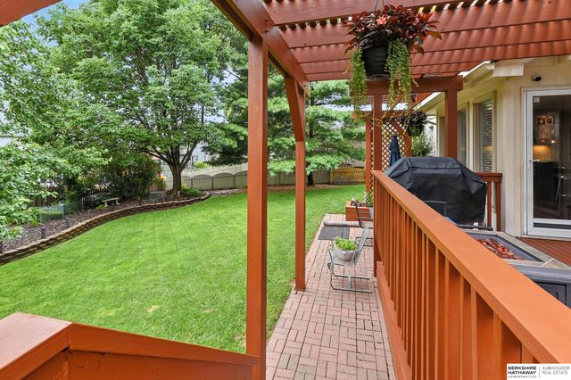 17239 Orchard Avenue, Omaha, NE 68135