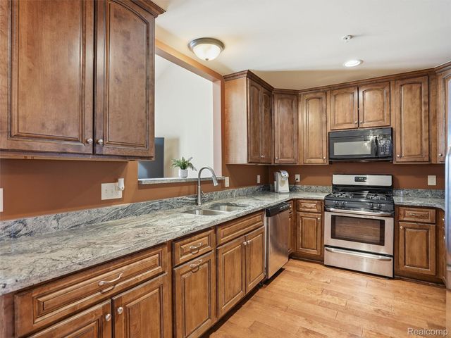 53731 Champlain Street, Macomb Township, MI 48042