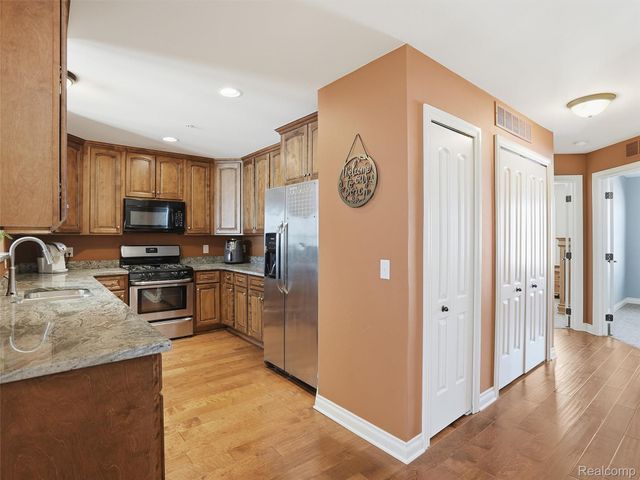 53731 Champlain Street, Macomb Township, MI 48042