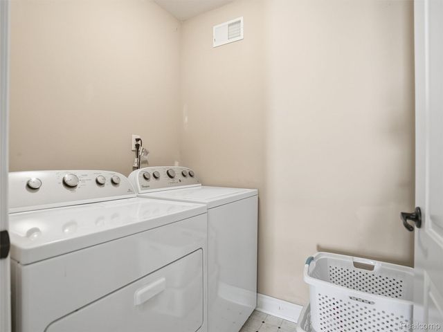 53731 Champlain Street, Macomb Township, MI 48042