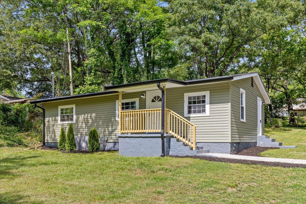 3907 Moss Road, Chattanooga, TN 37406