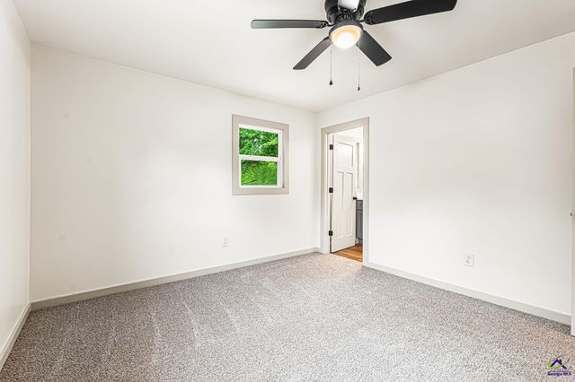 106 Williams Dr, Bonaire, GA 31005