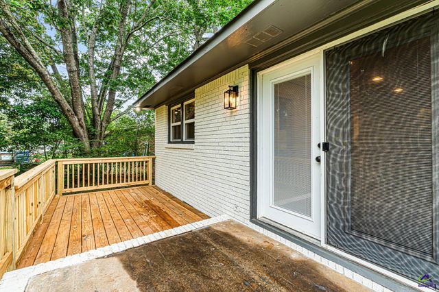 106 Williams Dr, Bonaire, GA 31005