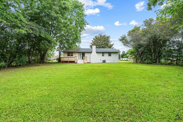 106 Williams Dr, Bonaire, GA 31005