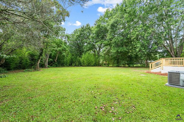 106 Williams Dr, Bonaire, GA 31005