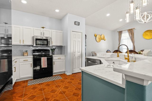 403 CORVINA DRIVE, Davenport, FL 33897