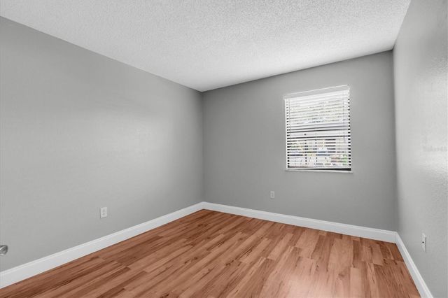 10103 SAILWINDS BOULEVARD N 105, Largo, FL 33773