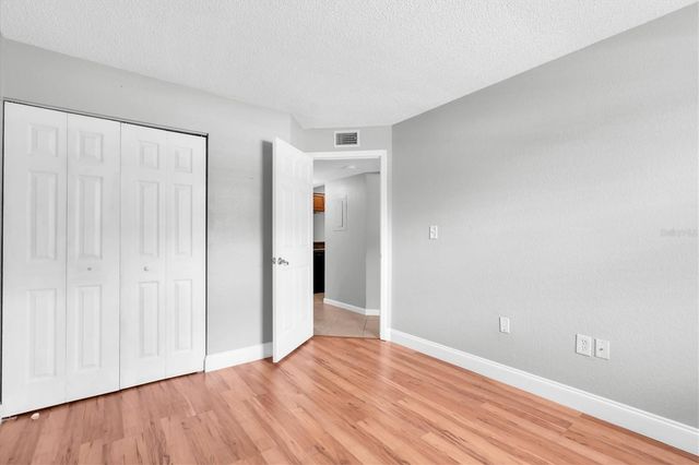 10103 SAILWINDS BOULEVARD N 105, Largo, FL 33773