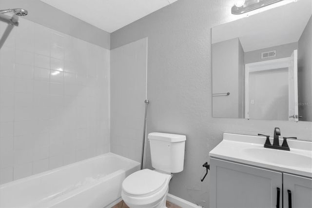 10103 SAILWINDS BOULEVARD N 105, Largo, FL 33773
