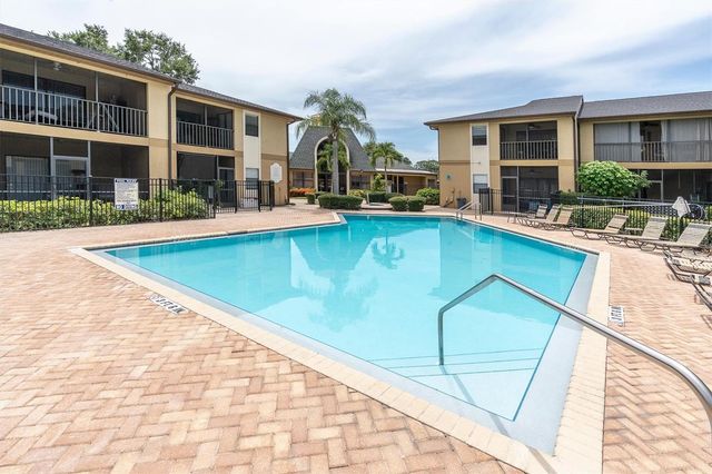 10103 SAILWINDS BOULEVARD N 105, Largo, FL 33773