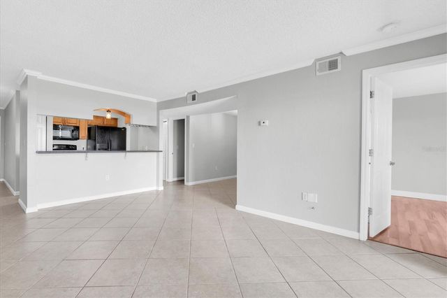 10103 SAILWINDS BOULEVARD N 105, Largo, FL 33773