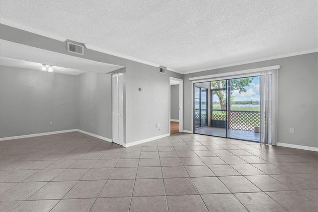 10103 SAILWINDS BOULEVARD N 105, Largo, FL 33773
