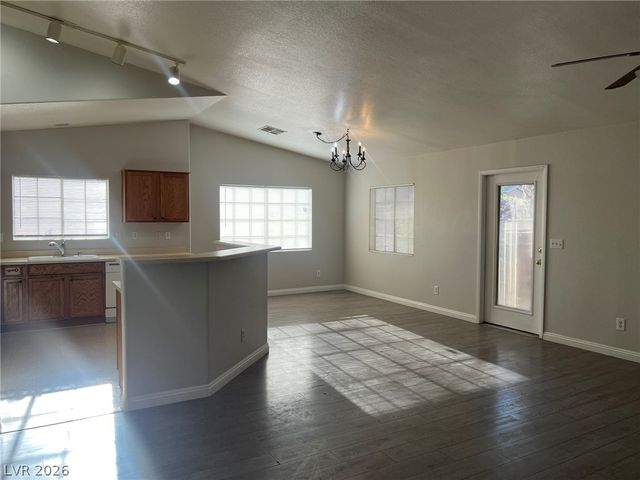 2708 Ganzo Street, Las Vegas, NV 89108