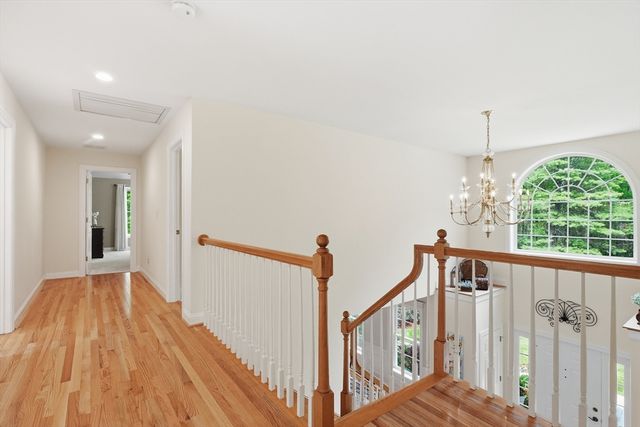 115 Webster Woods Ln, North Andover, MA 01845