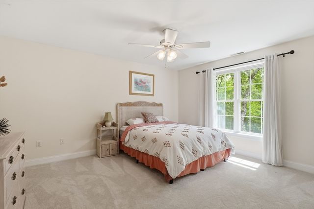 115 Webster Woods Ln, North Andover, MA 01845