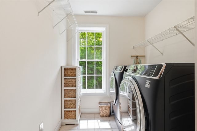 115 Webster Woods Ln, North Andover, MA 01845