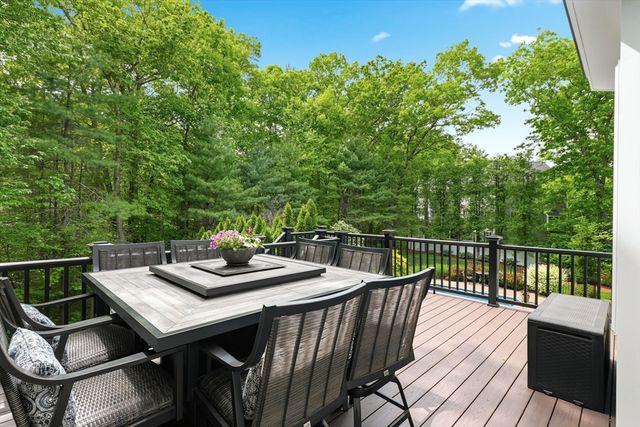 115 Webster Woods Ln, North Andover, MA 01845