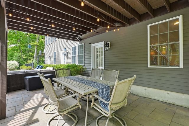 115 Webster Woods Ln, North Andover, MA 01845