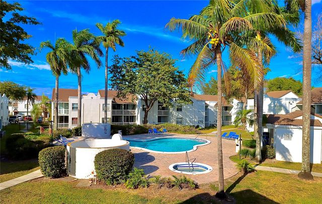 9751 NW 48th Ter 328, Doral, FL 33178