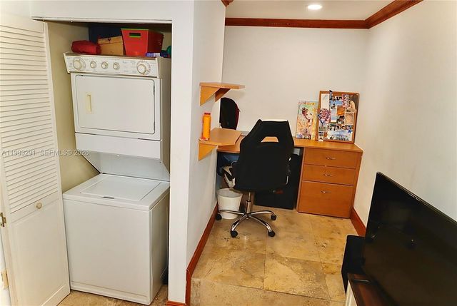 9751 NW 48th Ter 328, Doral, FL 33178