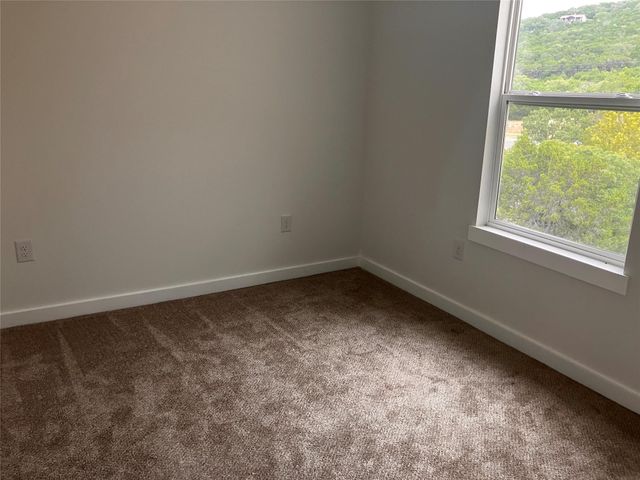 18500 Roundrock RD, Jonestown, TX 78645