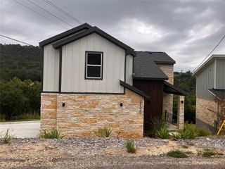 18500 Roundrock RD, Jonestown, TX 78645
