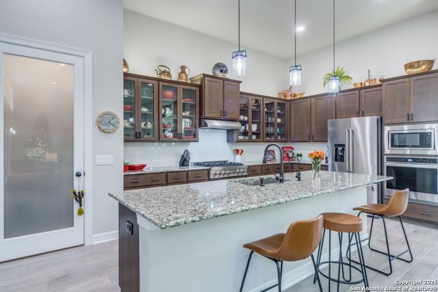 128 Cinnamon Creek, Boerne, TX 78006