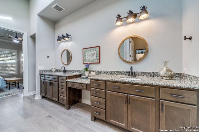 128 Cinnamon Creek, Boerne, TX 78006