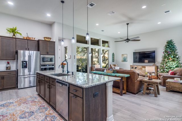 128 Cinnamon Creek, Boerne, TX 78006