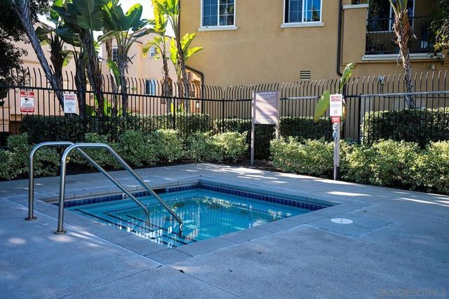 5065 Waterview Way 101, Oceanside, CA 92057