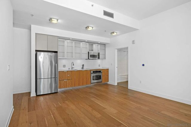 575 6th Ave 1101, San Diego, CA 92101