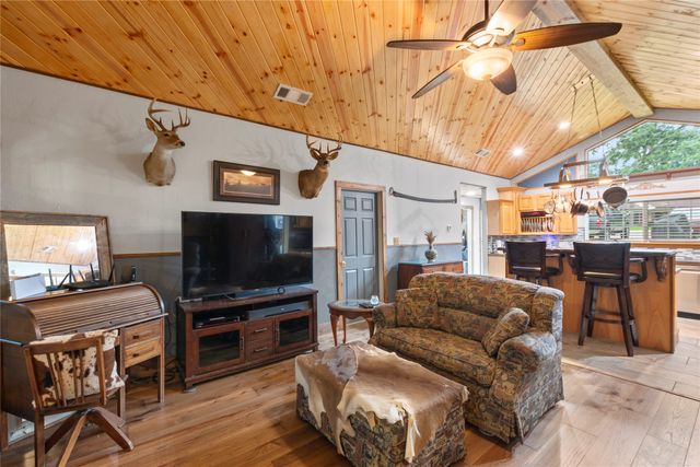 250 Whispering Oaks Trail, Payne Springs, TX 75156