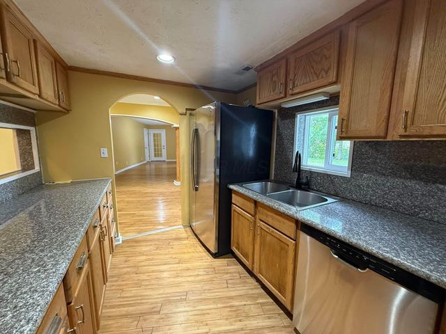 1404 S Waggoner Road, Reynoldsburg, OH 43068
