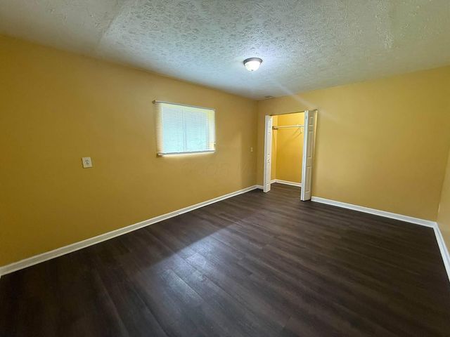 1404 S Waggoner Road, Reynoldsburg, OH 43068