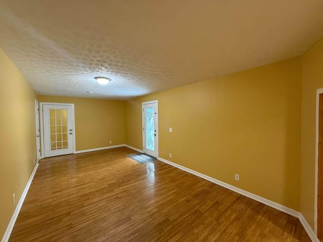 1404 S Waggoner Road, Reynoldsburg, OH 43068
